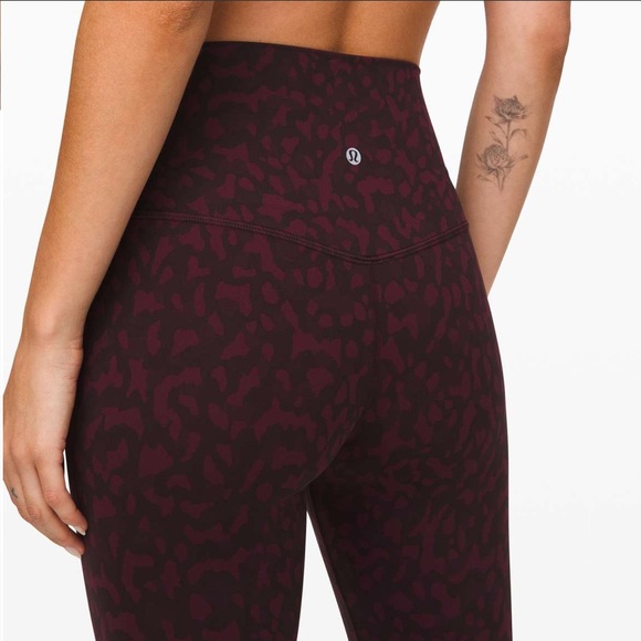 Lululemon Align camo cropped Leggings, size 2 - Picture 5 of 11